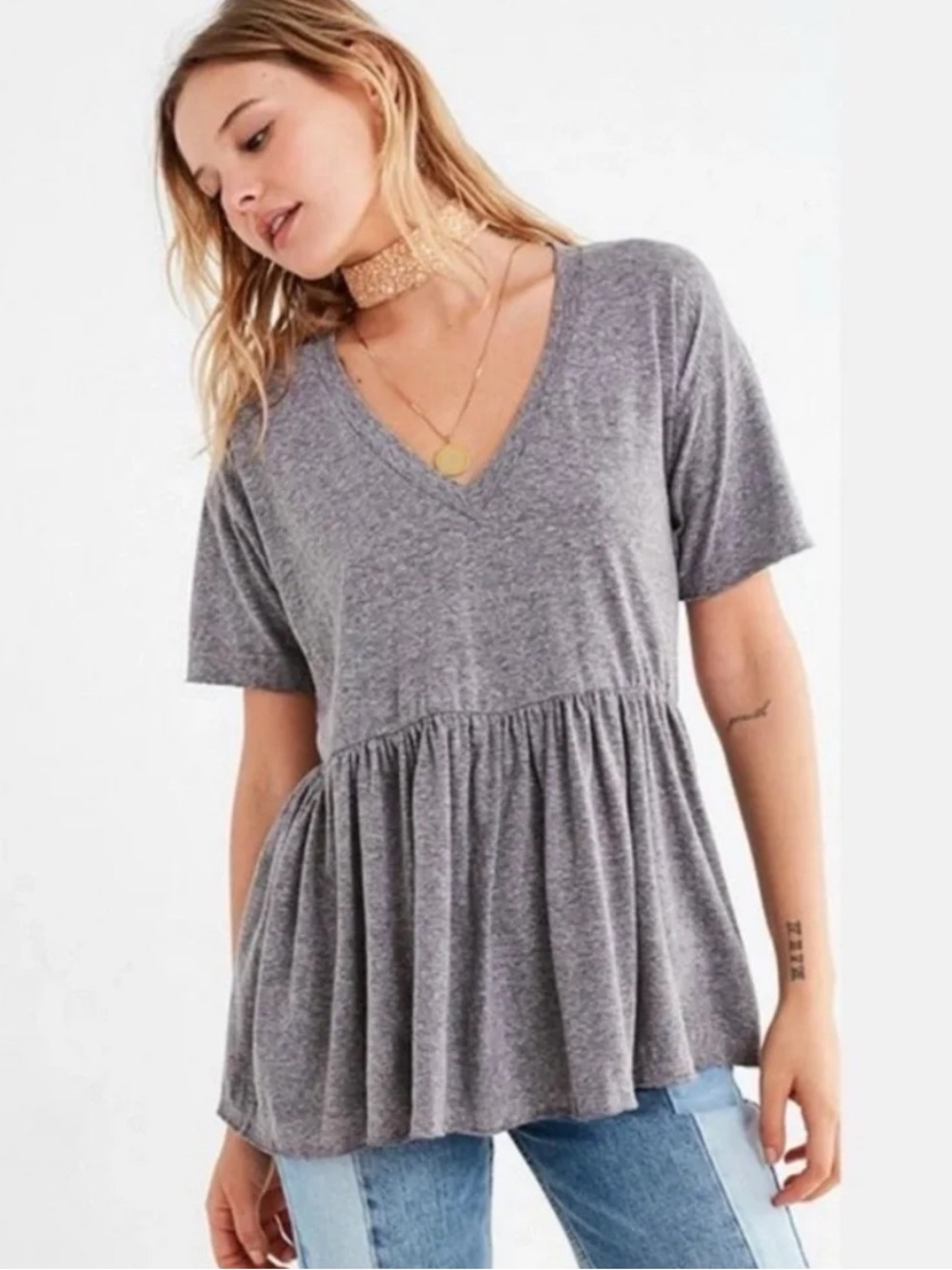 Truly Madly Deeply Heather Gray V-Neck Peplum Tunic